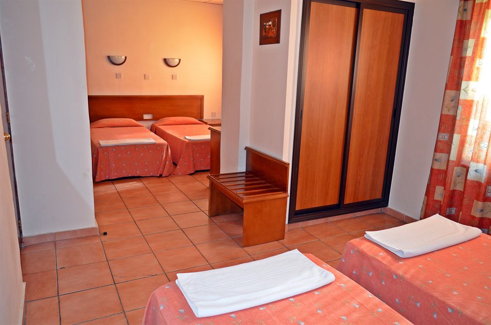 Metropole Hotel Limisso Esterno foto